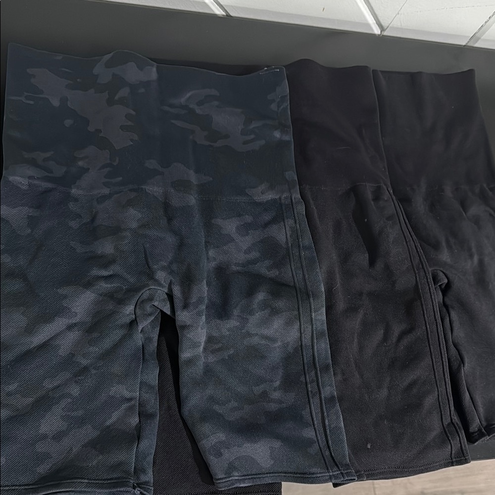 3 SPANX camo and Black Bike Shorts Stretchy Athletic Wear